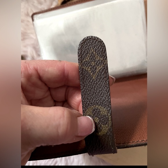 Authentic Louis Vuitton -Rare Small Photo Book - Picture 8 of 10